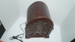 Vintage RCA Cathedral AM FM Wood Table Radio Model No. RP-3895 – VERY NICE