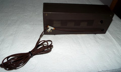 VINTAGE MAGNAVOX AM/FM TRANSISTOR RADIO BEDSIDE ALARM CLOCK MODEL 2FM018 READ!!!