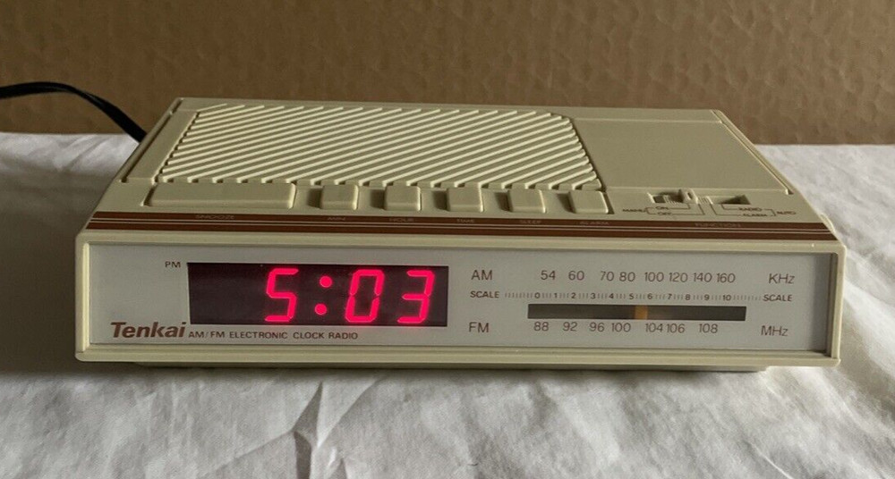 Vintage Tenkai AM/FM Clock Radio Model RC5 Works Made Hong Kong in VGC