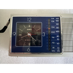 Vintage Sanyo RPM-C2 AM/FM Portable Transistor Radio Quartz Clock Tested Works