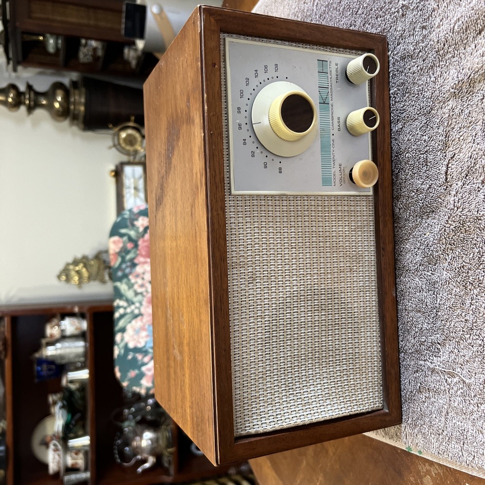 1965 FM Radio VINTAGE KLH model 21 Twenty-one MID-CENTURY wood case WORKS WELL