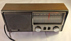 Vintage Panasonic RE-6277 FM/AM 2-Band Table Radio Tested Working