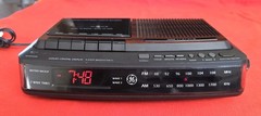 VINTAGE GE RADIO TAPE PLAYER & RECORDER/ALARM/CLOCK-CLEAN AND WORKING 100%- 80s
