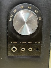 Vintage Soundesign Six Band Radio Model 2660B – Works But No Antenna