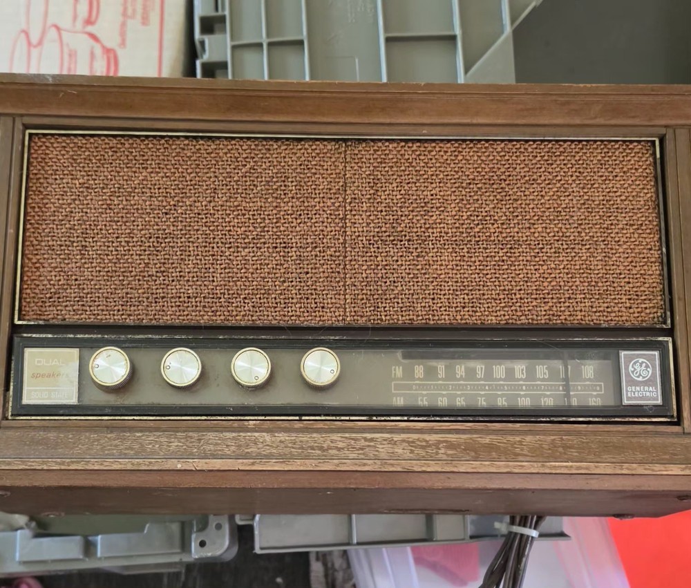 Vintage 1960s General Electric GE Radio Electric AM FM Dual Speaker works