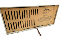 Zenith Radio Solid State Model Z218L – Mid Century Design – Works
