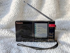 Panasonic Matsushita RF-9 FM MW SW1-7 9 Band Receiver Compact Radio + Case