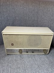 Vintage Zenith Solid State FM/AM Long Distance Radio Model A-410-W 15 AMP