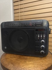 GE Super Radio III Model 7-2887 AM/FM High Performance Radio – Tested Working