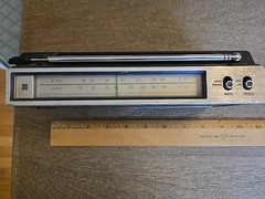 Vintage Panasonic AM/FM Radio RF-581 **PARTS OR REPAIR*** SEE ALL PICS AND DESCR
