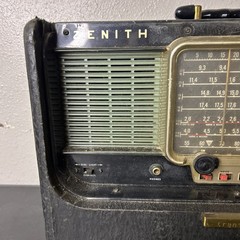 Vintage Zenith TransOceanic ShortWave Radio, model B600