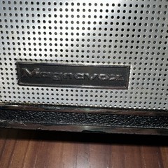 Magnavox MODEL 1R1200 10 TRANSISTOR 3 BAND PORTABLE RADIO TESTED/WORKS