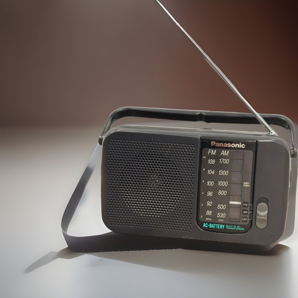 Panasonic RF-544 Vintage AM/FM Portable Radio W/Power Cord – Works Great!