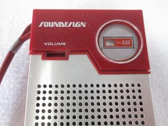 Vintage 1980&rsquo;s Sound Design red AM portable pocket radio Hong Kong ( Works )