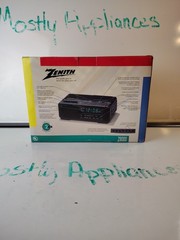 Vtg Zenith Z8000 AM/FM Cassette Clock Radio Green LED Battery Backup Movie Prop