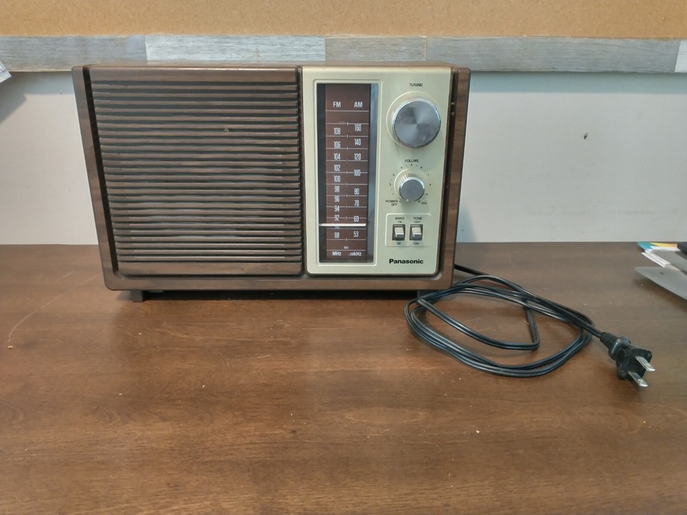 Panasonic AM FM Table Radio Faux Wood Grain Tested Works- Model #RE-6280 – RJ