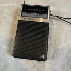 Vintage Lloyds N707 AM FM Portable Transistor Radio Series 724A Black Silver