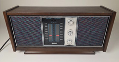 Vintage RCA RZC 920W-K Walnut AM/FM Solid State Dual Speaker Radio- Tested Works
