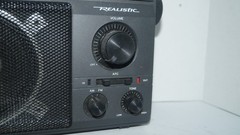 Retro Vintage REALISTIC RADIO SHACK 12-625A AM FM Portable AC DC Radio – Works