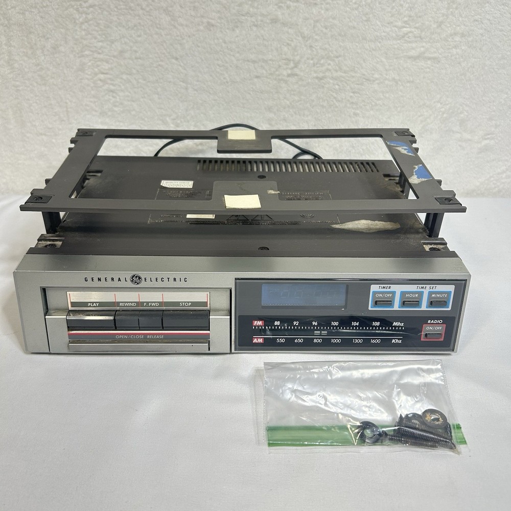 General Electric 7-4265A SpaceMaker Under Cabinet AM FM Radio & Cassette Player 