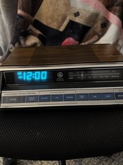 GE General Electric 7-4662B AM/FM Alarm Clock Radio Wood Grain. Vintage, Works.
