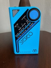Pocket Radio AM FM Stereo Blue Retro Geometric Design – WORKS