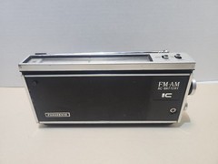 Vintage 1970s Panasonic RF-581 AM/FM Portable Radio – FOR PARTS – w Box & Manual