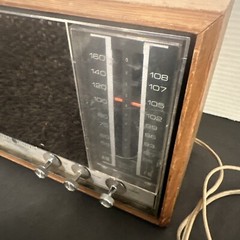 General Electric AM/FM Dual Speaker Radio – Wood Frame Made In Columbia Working