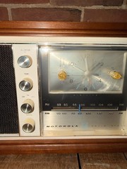 Motorola Solid State AM FM Clock Radio Wood Case MCM Tabletop