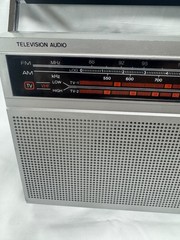 VINTAGE MAGNAVOX AM/FM/ TV AUDIO MODEL 2305 – MADE IN HONG KONG
