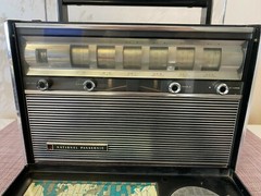 Vintage National Panasonic R3000 6 Band 12 Transistor Radio