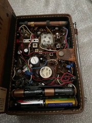 General Electric AM/FM Radio AM/FM Leather Case P-975B Tested Working See Video