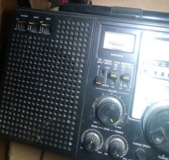 Panasonic DR-2200,Short Wave Radio 8 Band Radio Am/FM Will Play Plug In !