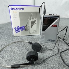 Sanyo RP 45 AM/FM Stereo Portable Radio Walkman With Headphones Box Vintage