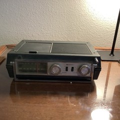 Vintage Triumph Model 820 AM FM Clock Radio Japan 10 Transistor Radio Works