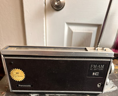 Vintage PANASONIC FM-AM radio Model RF-581 – No Power Cord