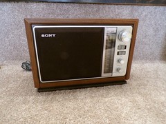 Vtg Sony FM AM Tabletop Radio Wood Grain Model ICF-9740W