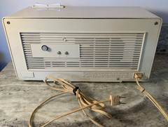 Vntage Motorola BC3G AM/FM Radio