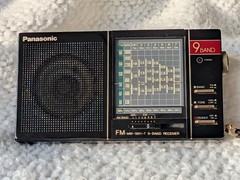 Panasonic Matsushita RF-9 FM MW SW1-7 9 Band Receiver Compact Radio + Case