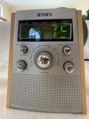 Vintage JENSEN JCR-560 AM/FM Alarm & CD Clock Radio -Partially Working