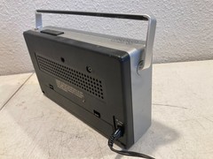 Vintage Magnavox AM/FM PSB Multi-Band Portable Radio Model 1R1200 Silver Works