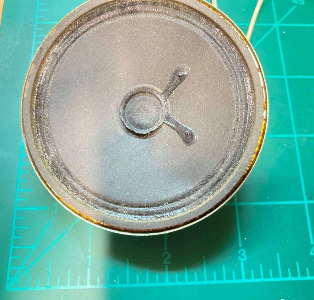 Vintage Hitachi KC600 3&Prime; speaker 16ohm .5w tested works