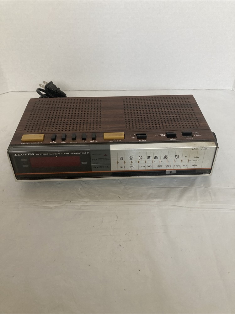 VINTAGE LLOYD&rsquo;S FM STEREO / AM DUAL ALARM CALENDAR CLOCK – J 259