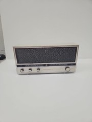 Vintage Motorola TT8EN Solid State AM/FM Radio-TESTED AND WORKS
