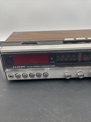 LLOYD’S Vintage AM/FM Stereo Clock Radio Model # J242 Series: 263F 120V 60Hz 14W