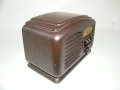 AIRLINE AIR WAVE LOOP AERIAL SYSTEM SUPER-SENSITIVE BUILT-IN RADIO, WORKS
