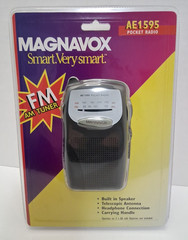 Magnavox AM FM Tuner Pocket Radio AE1595 New Old Stock Factory Sealed