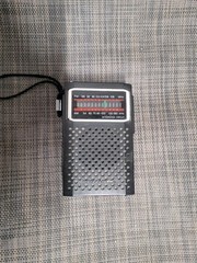 Realistic Am Fm Pocket Radio 12-634A Work Great
