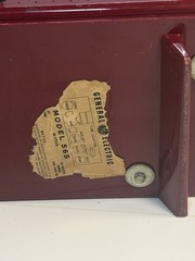General Electric Cranberry Red 1953 Model 565 clock radio for parts