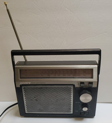 SONY TFM-7720W FM/AM 2 Band Receiver Portable Radio AC/Battery Tested & Working